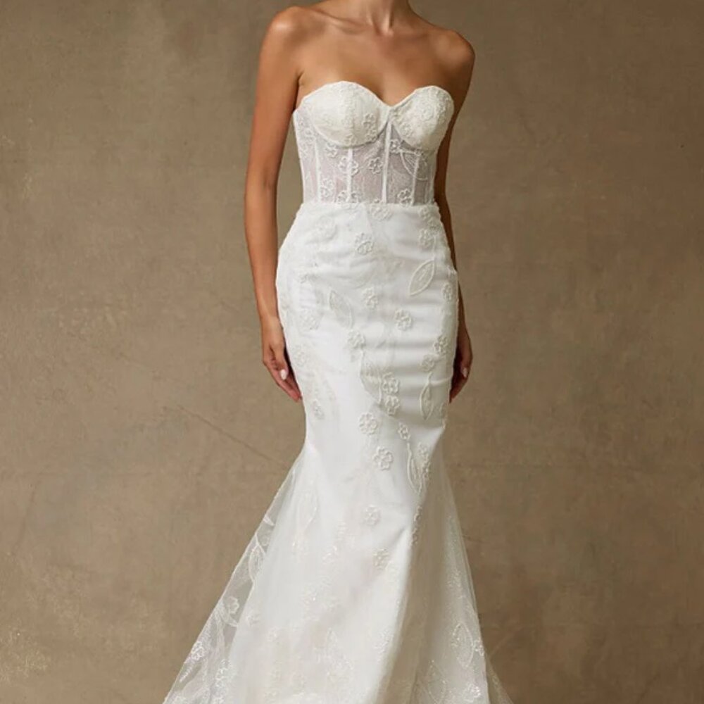 New long strapless off white wedding dress, Mermaid bridal gown